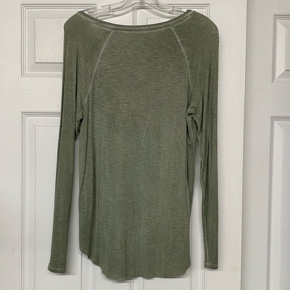 American Eagle Outfitters Soft & Sexy Slub Sage Green Long Sleeve Top Sz S - Picture 3 of 3